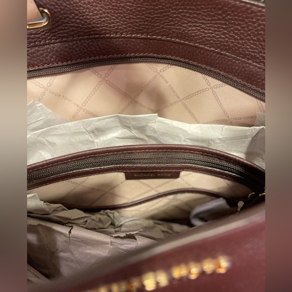 NWT Beautiful Michael Kors - Bedford Pocket Pebbled Leather Tote Bag - Picture 6 of 7